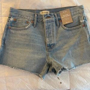 Madewell Relaxed Denim shorts! Never worn!